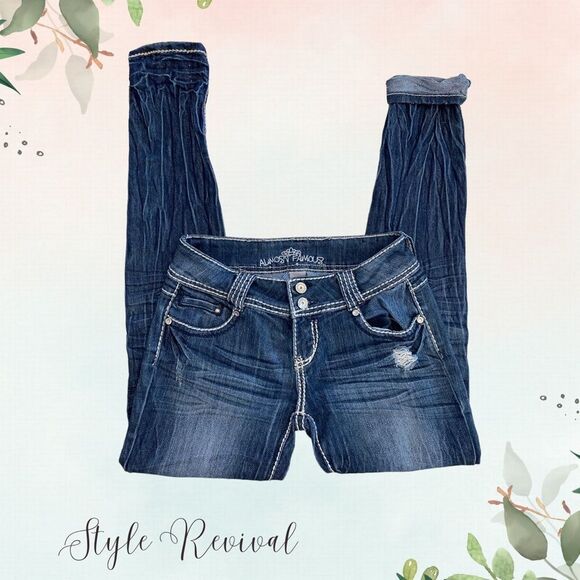 SALE✨ Almost Famous Y2K Distressed Skinny Dark Denim Jeans - Size 5 (JR) - Picture 7 of 7